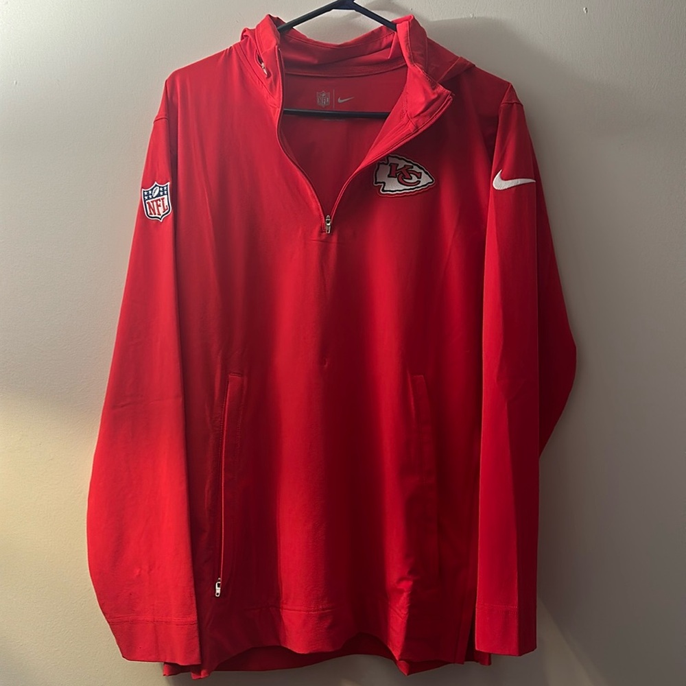 Men’s Chiefs Nike Pull Over